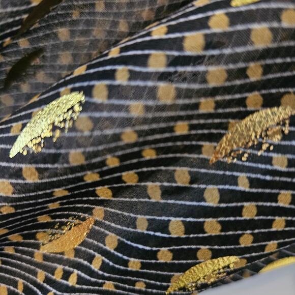 NWT Elan Metallic Foil Printed Smocked Blouse Sz Medium - Picture 6 of 14